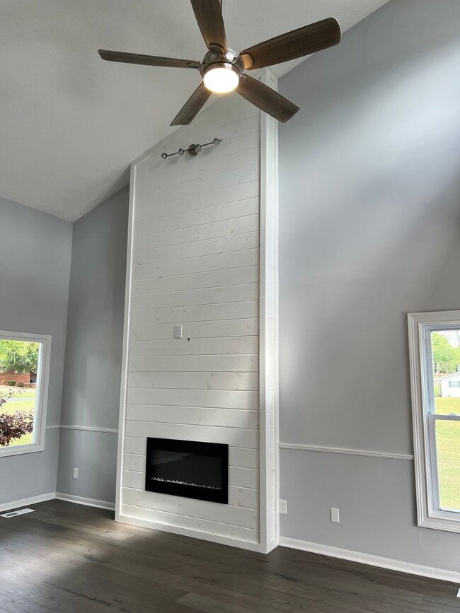 Building Photo - City of Maryville 37803 - 3 bedrooom, 2 ba...
