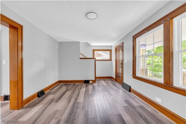 Foto del edificio - 3195 W 114th St