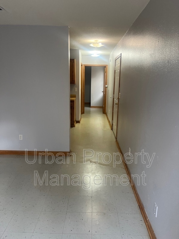 Photo - 110 E Frank Ave House