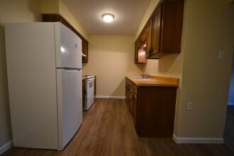 Building Photo - Warsaw Apartments