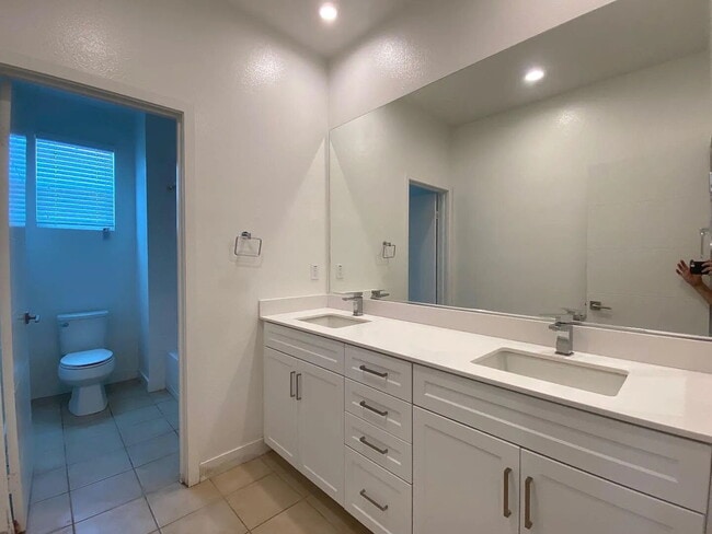 Building Photo - 576 Asilomar Wy