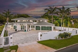 Building Photo - 4346 Kahala Ave