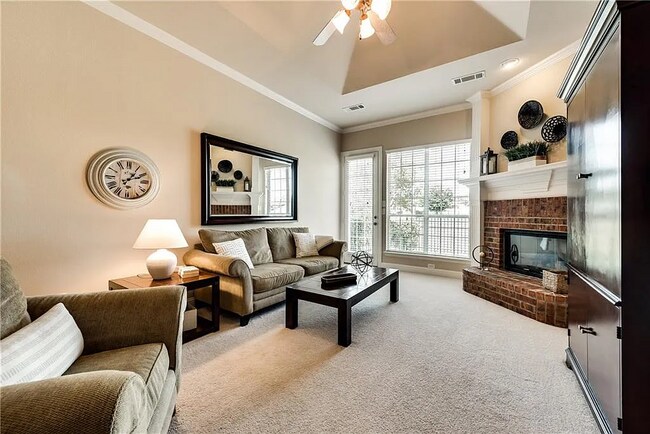 Foto del edificio - 2301 Canyon Creek Dr