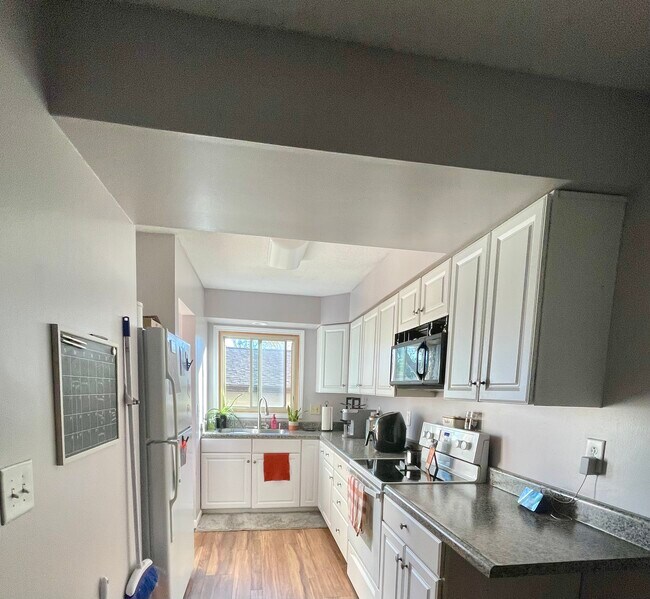 Foto del edificio - 3450 Johnathan Ave