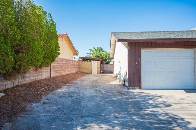 Building Photo - 5142 Tahnee Dr