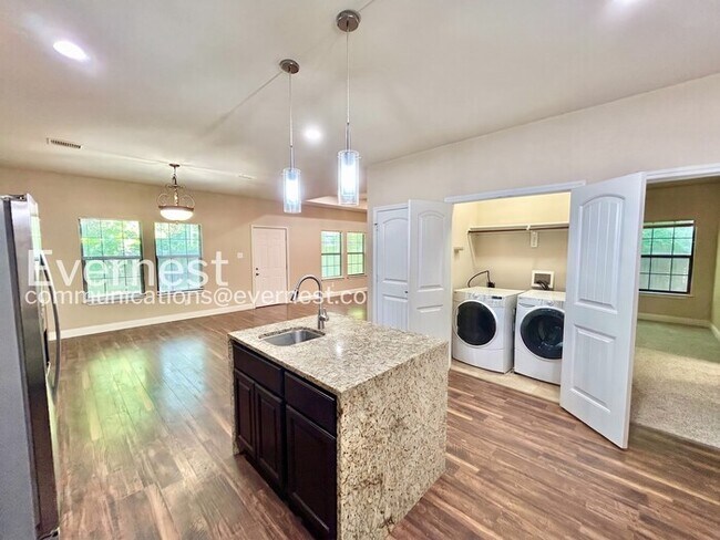 Foto del edificio - 3502 Edgewood St