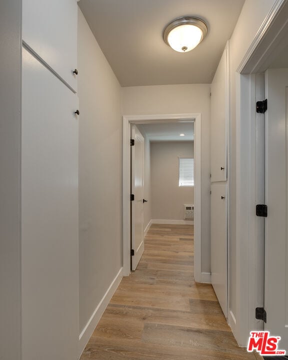 Building Photo - 4703 W St Charles Pl