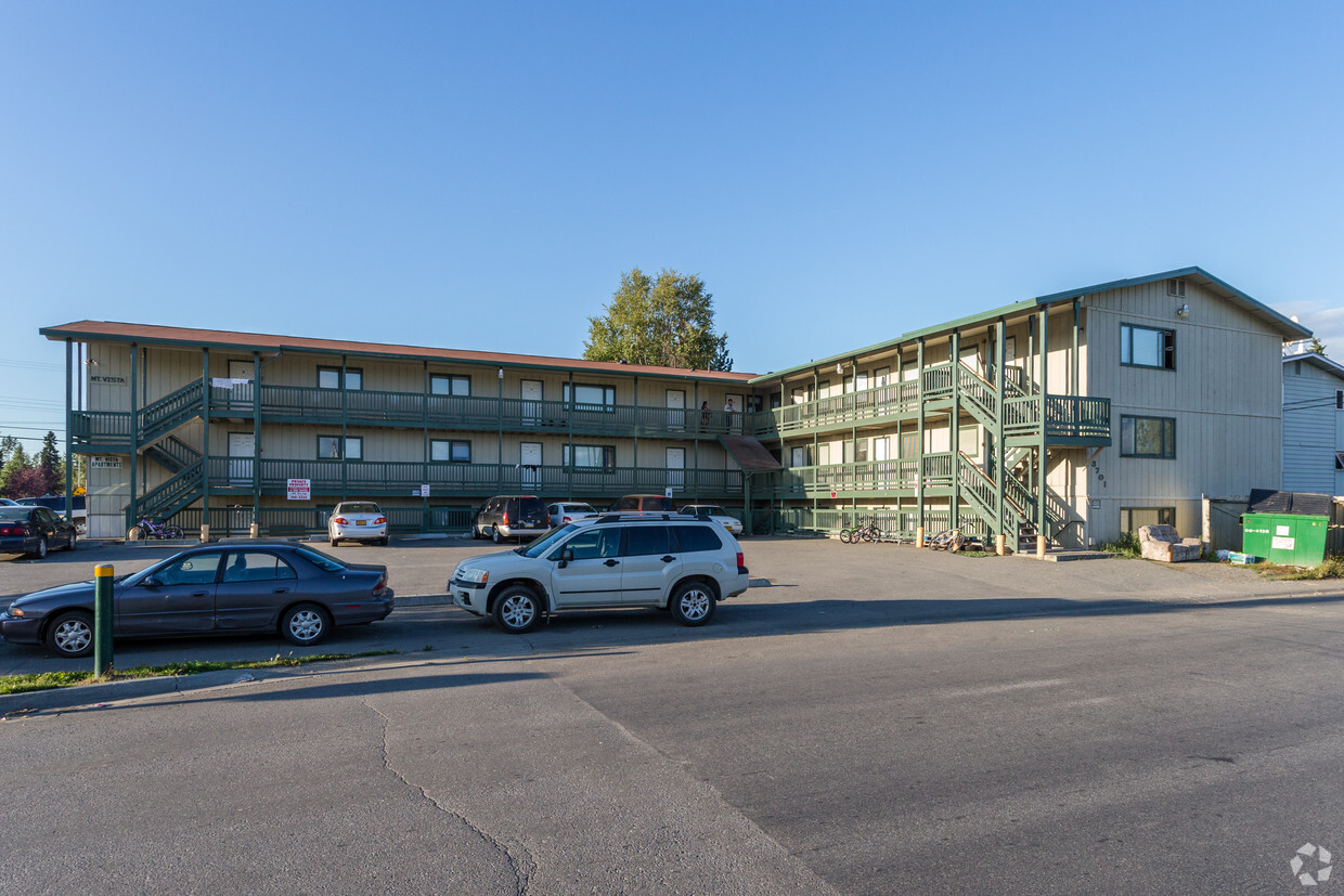 Primary Photo - 3701 Richmond Ave