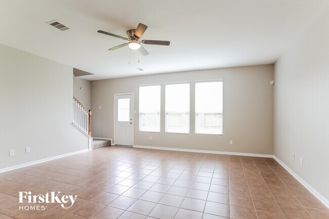 Building Photo - 5310 Espuela Ln
