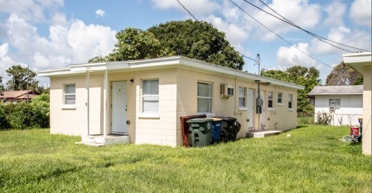 Building Photo - 2 Duplexes