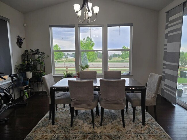 Foto del edificio - Spacious 4BR House in Frederick