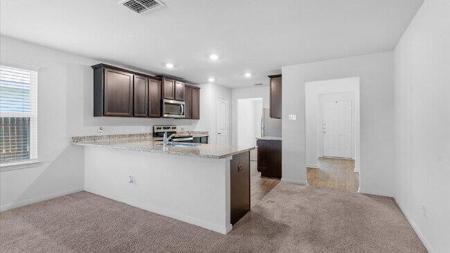 Foto del edificio - Beautiful 3 Bedroom Home in Luckey Ranch – Built in 2021 | Large Fenced Yard