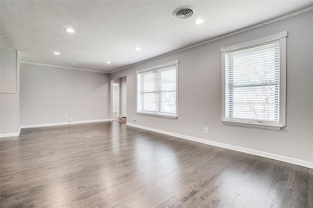 Building Photo - 9226 Larchwood Dr