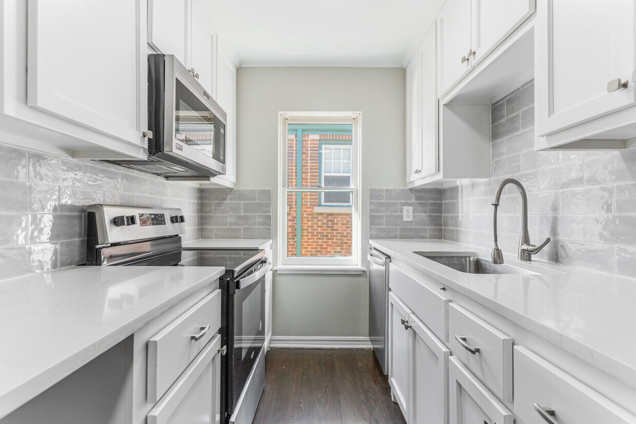 Harvey Corners 2419 N Harvey Ave Oklahoma City, OK