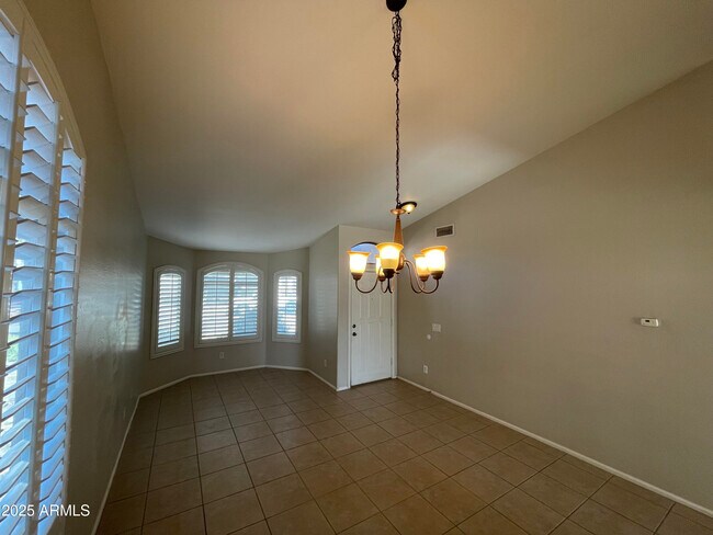 Foto del edificio - 1605 E Melanie St