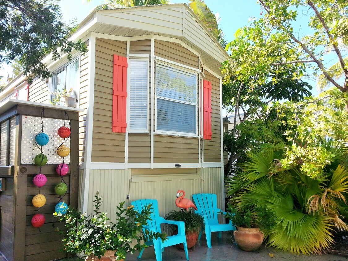 Cute & Keysey! - 55 Boca Chica Rd