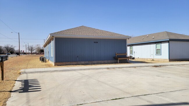 Building Photo - 6524 Temple Ave