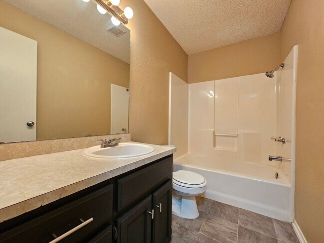 Building Photo - 1507 Nina Dr