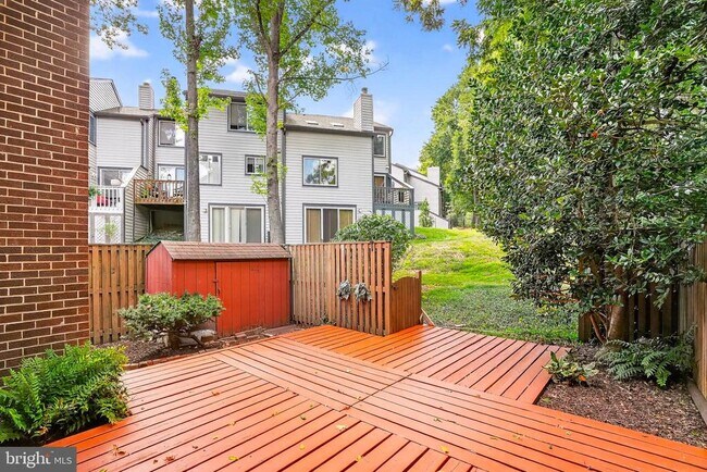 Foto del edificio - 5466 Ring Dove Ln