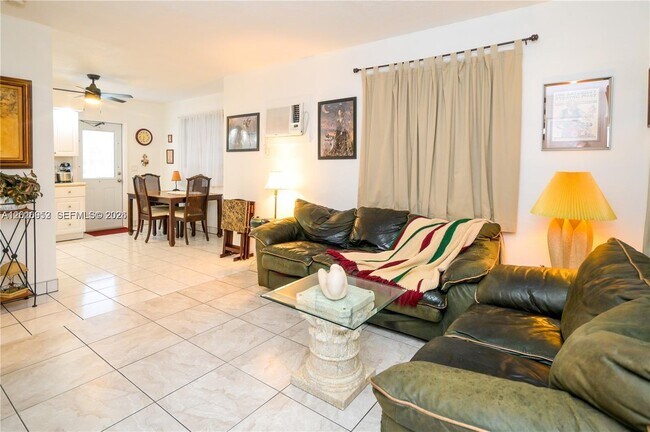 Foto del edificio - 1716 N 16th Ct