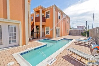 Building Photo - 102 E Capricorn Dr