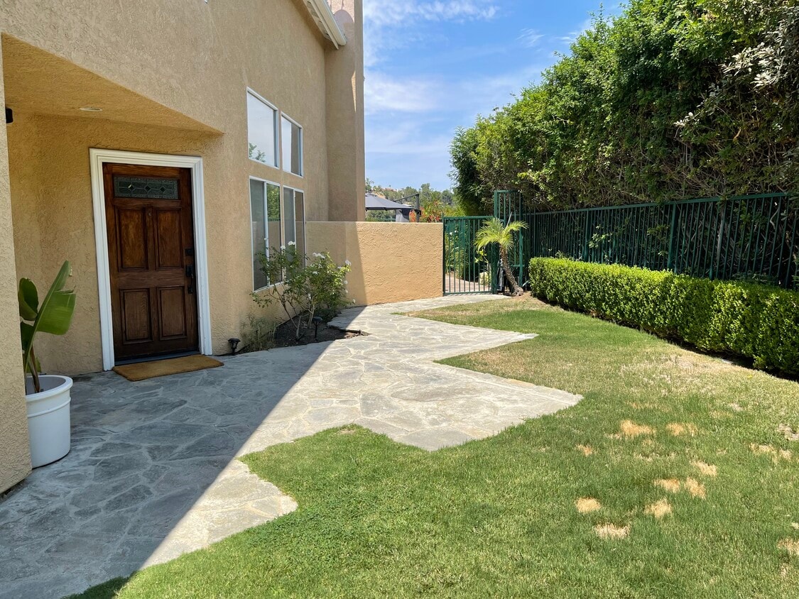 24801 Calle Cedro, Calabasas, CA 91302 House Rental in Calabasas, CA