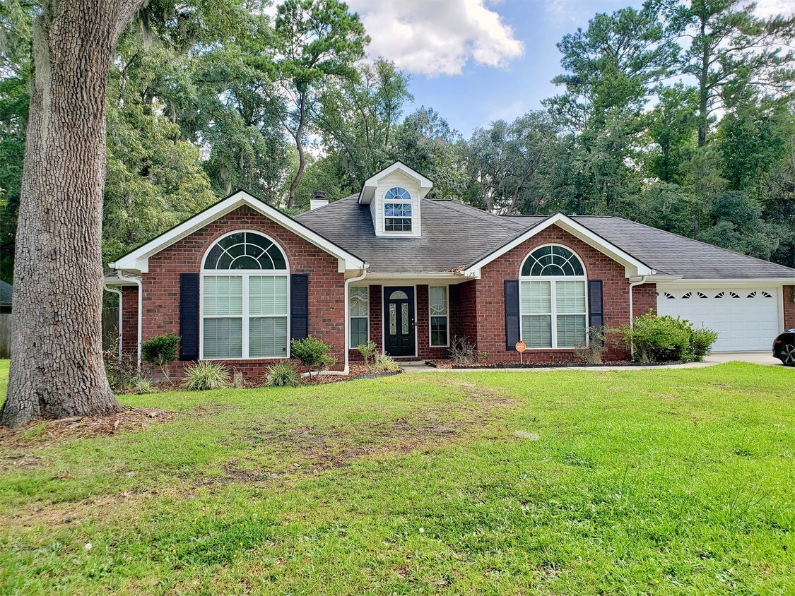 Foto principal - 28 Baywood Ln