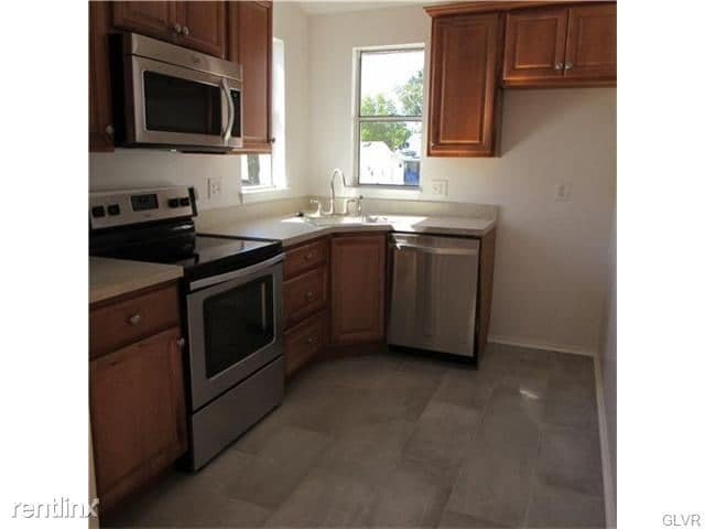 Building Photo - 2 br, 1 bath Apartment - 1327 S Fountain St