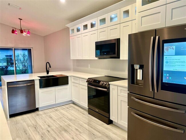 Foto del edificio - 8283 47th St Cir E