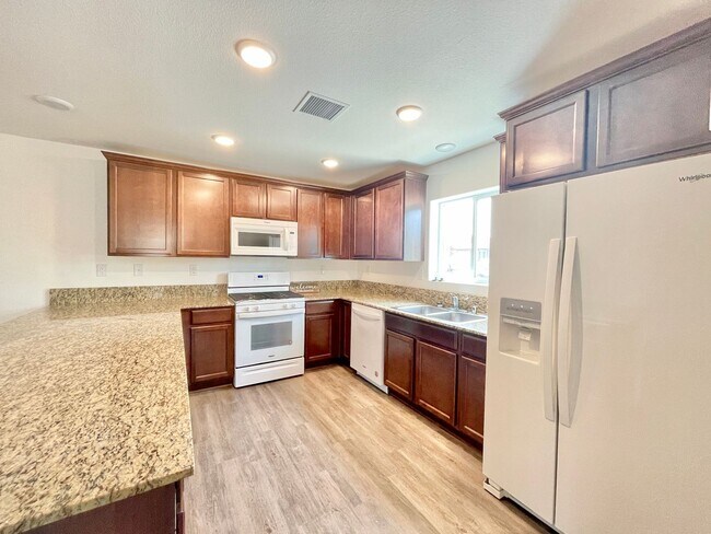 Foto del edificio - 3 bedroom home in Lemmon