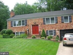 Building Photo - 2205 Colonial Woods Dr