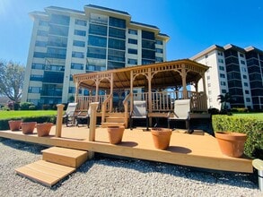 Building Photo - 117 Country Club Dr Building Photo - 117 Country Club Dr