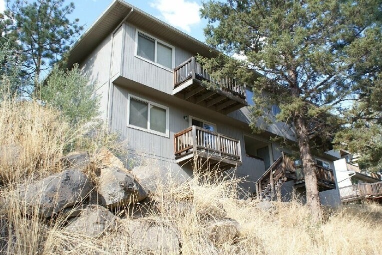 Building Photo - 1585 NW Portland Ave