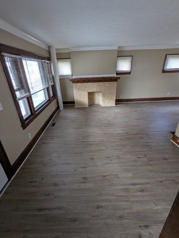 Foto del edificio - 617 Dewey Ave