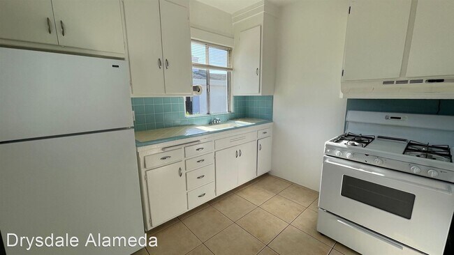 Building Photo - 1 br, 1 bath House - 1624 Macarthur Blvd (LO)