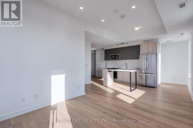 Building Photo - 3100 Keele St