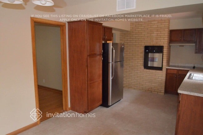 Foto del edificio - 912 County Rd D West