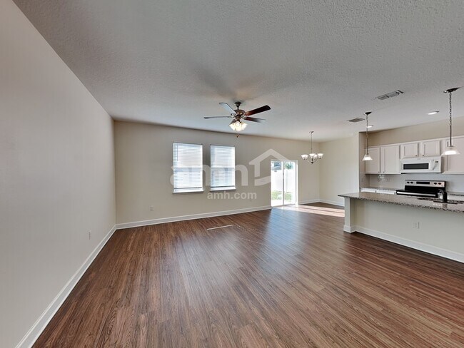 Foto del edificio - 4742 Reisswood Loop