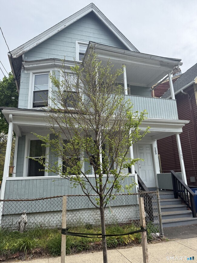 Building Photo - 165 Starr St