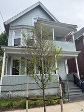 Building Photo - 165 Starr St