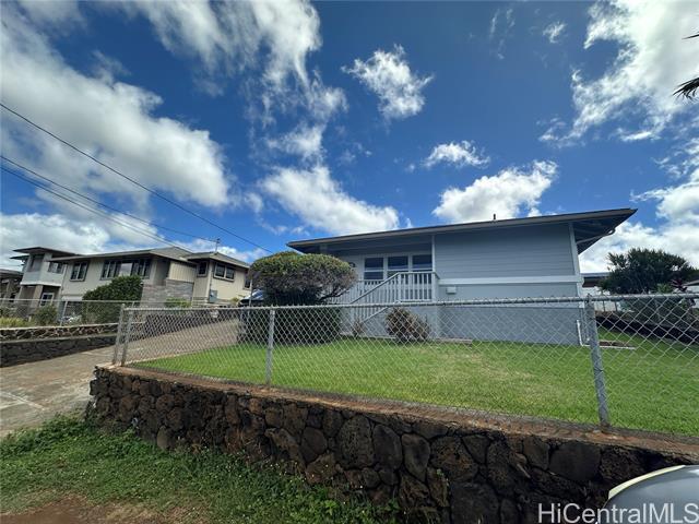 Building Photo - 1188 Hookahi St