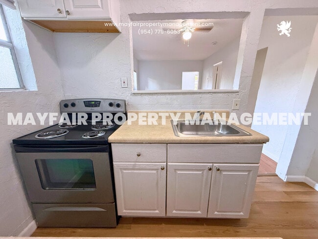 Photo - 532 NW 13th Ave (Fort Lauderdale, FL) House