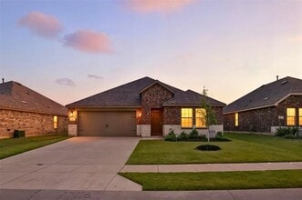 Building Photo - 10116 Autumn Leaves Ln