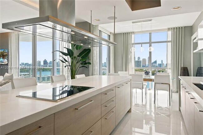Foto del edificio - 17301 Biscayne Blvd