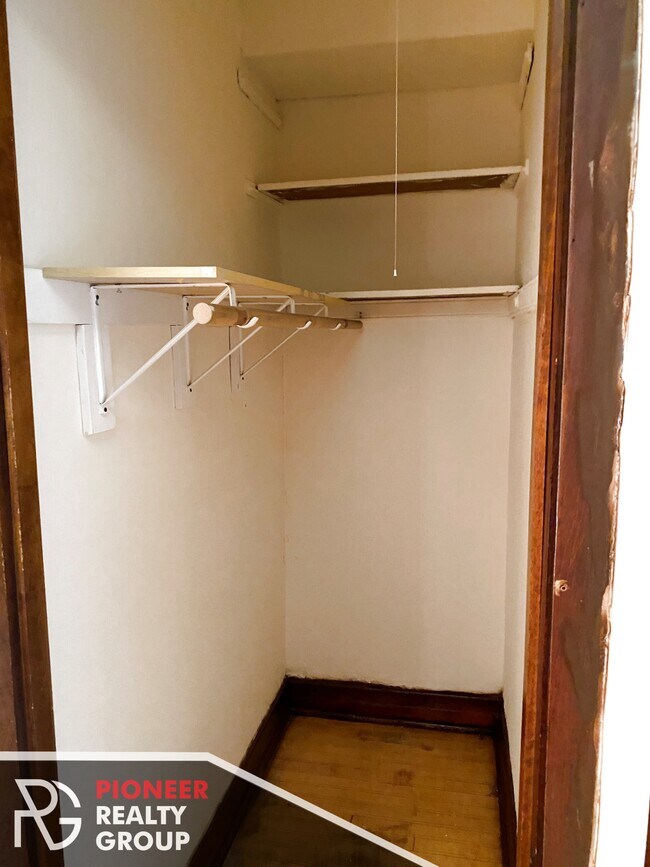 Foto del edificio - 2510 N Kedzie Blvd