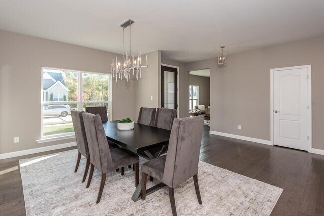 Foto del edificio - 2708 Brook Hill Ln