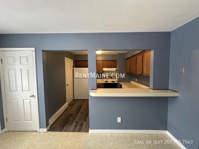 Foto del edificio - 114 Main Rd S