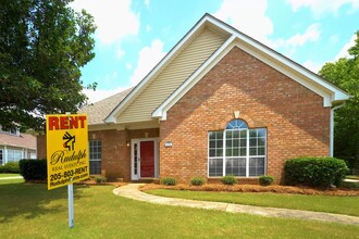Building Photo - 230 Chadwick Ln