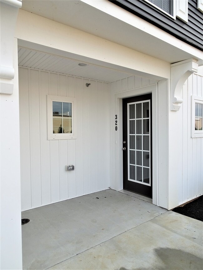 Building Photo - 320 Mayer Pl