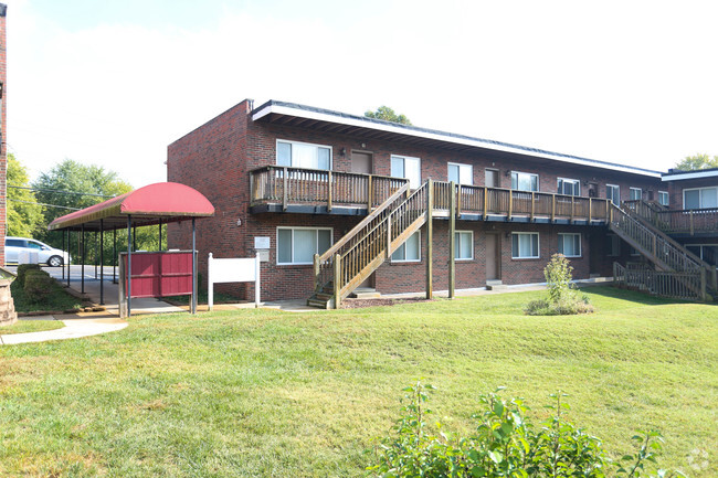 Foto del edificio - Lilac Court Apartments